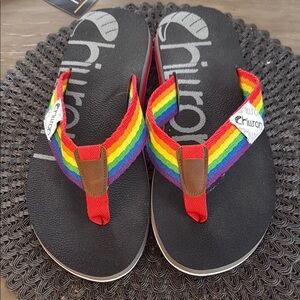 Red and Black Sandals with Thong Design